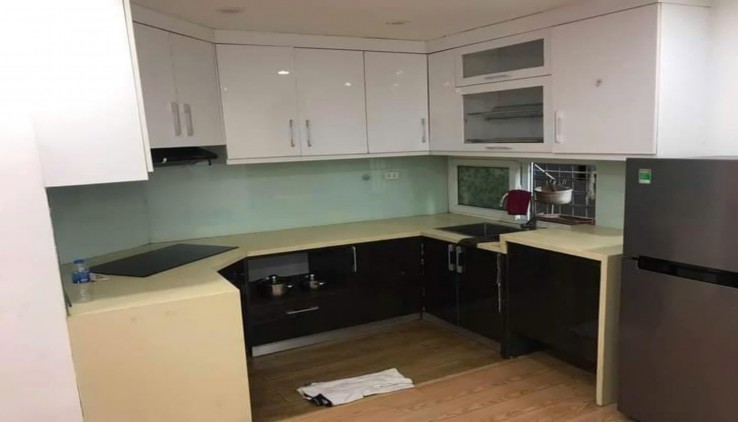 Cho thuê căn hộ tập thể ngõ 167 Phương Mai, Diện tích 100m2, 3 ngủ, 12 Triệu - Ở GĐ, nhóm đi làm